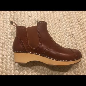 Chelsea Debutante Boots in Cognac
